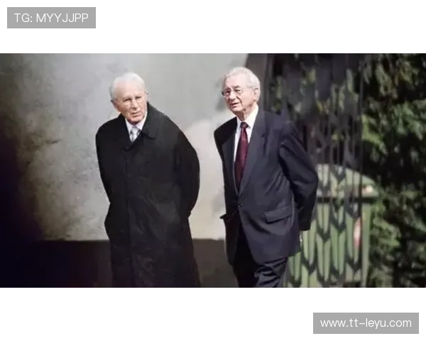 伊朗骑手卡尔·阿里·阿尔达比在巴黎奥运会上与“Porthos Maestro WH Z”马匹携手参赛，表现出色。