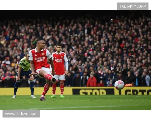 埃因霍温锋线在比赛中展现出极佳状态