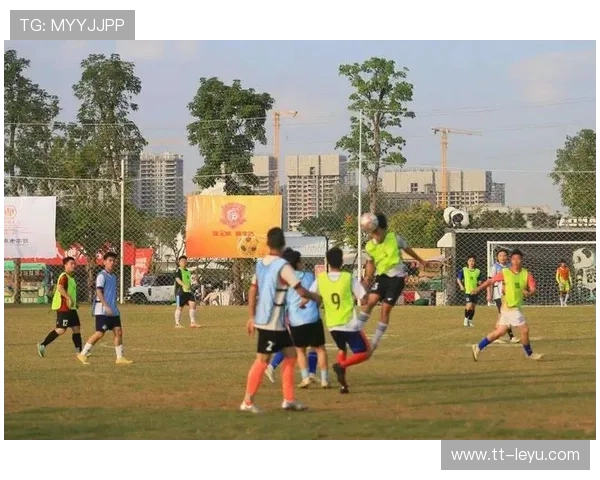 主题足球节多样化开展，拉近群众距离，开展足球活动